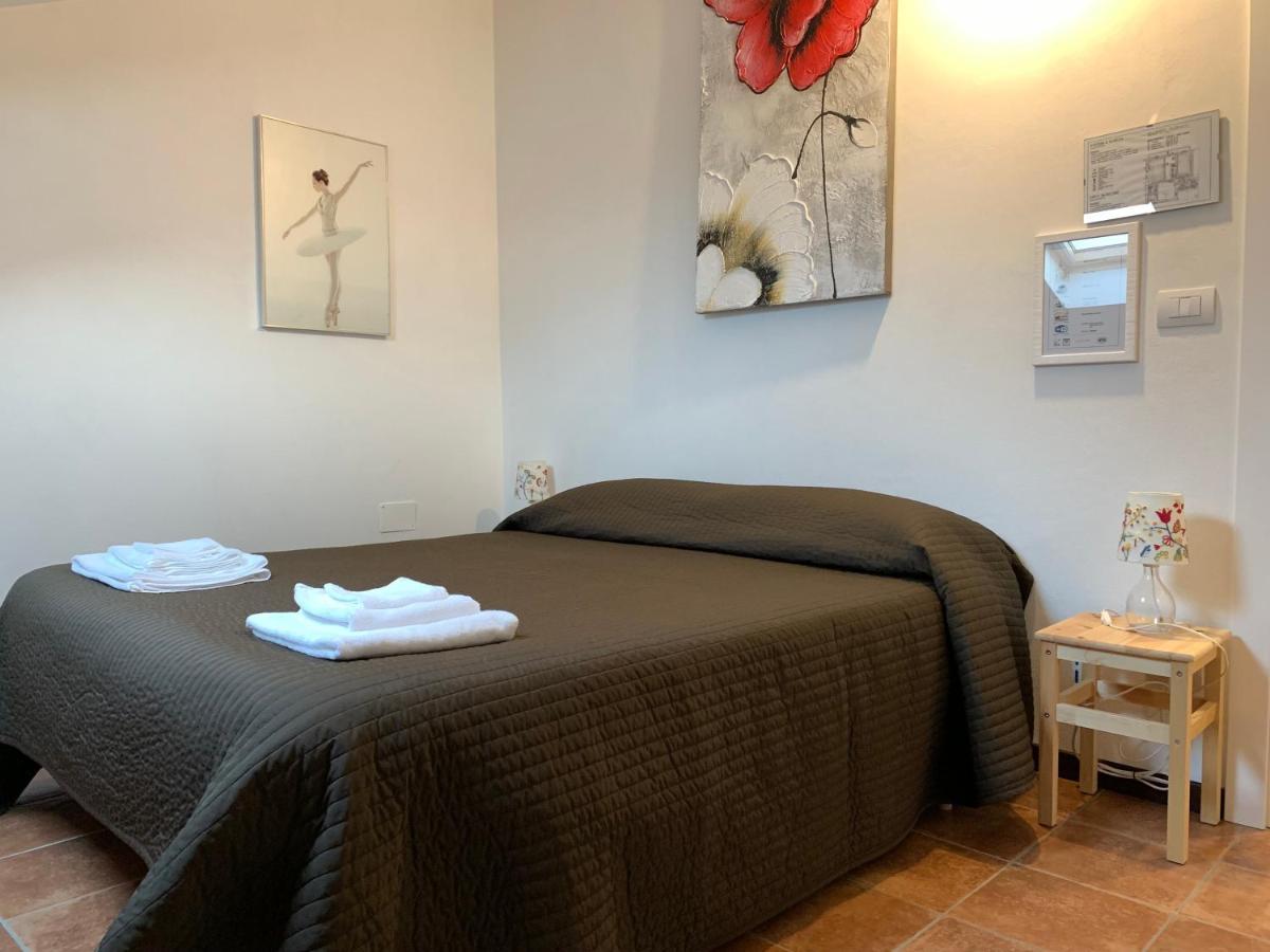 Bed and Breakfast Quattro Gatti Airasca Екстер'єр фото