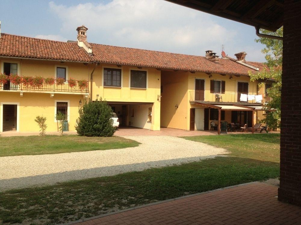 Bed and Breakfast Quattro Gatti Airasca Екстер'єр фото