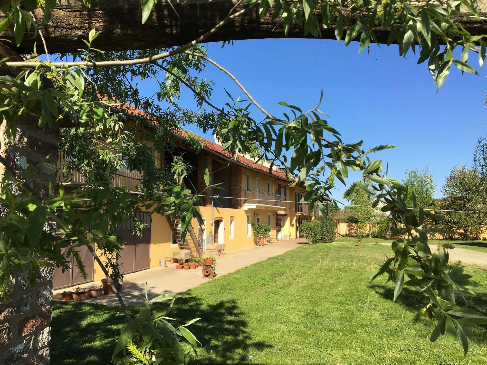 Bed and Breakfast Quattro Gatti Airasca Екстер'єр фото