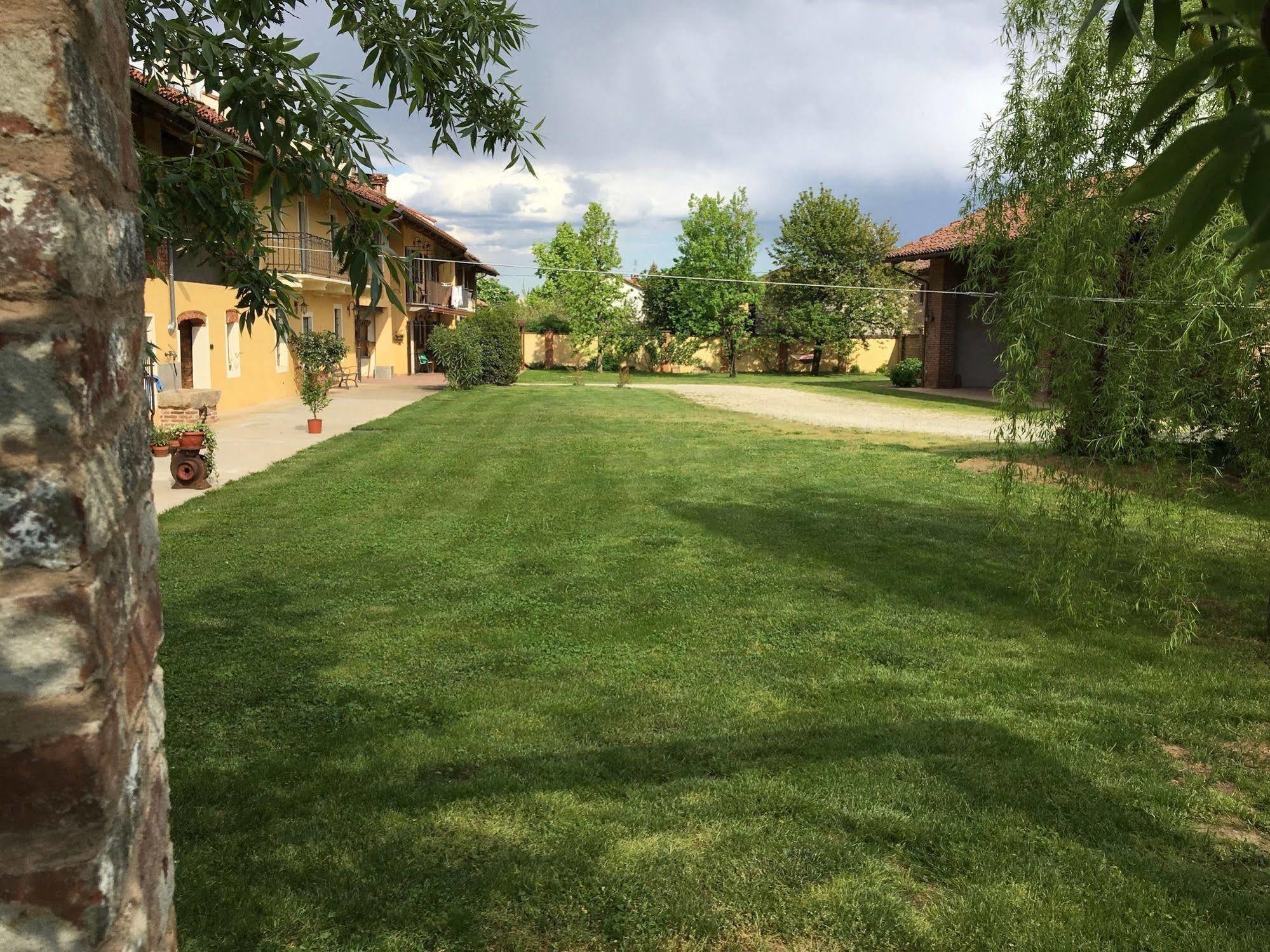 Bed and Breakfast Quattro Gatti Airasca Екстер'єр фото